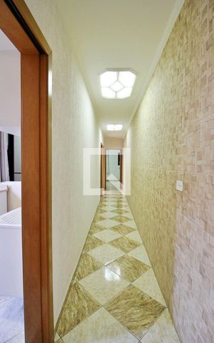 Casa à venda com 150m², 2 quartos e 2 vagasCorredor