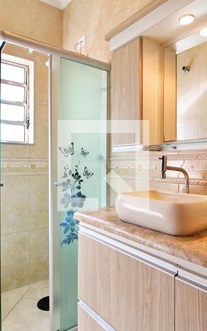 Casa à venda com 150m², 2 quartos e 2 vagasBanheiro
