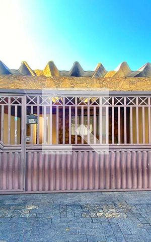 Casa à venda com 150m², 2 quartos e 2 vagasFachada