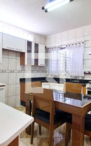 Casa à venda com 150m², 2 quartos e 2 vagasCozinha