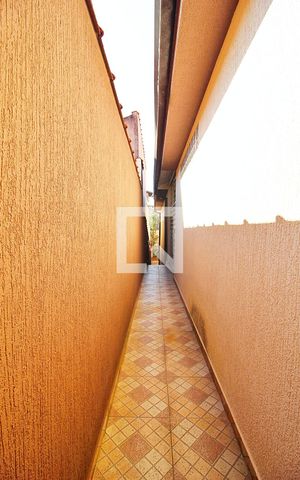 Casa à venda com 150m², 2 quartos e 2 vagasCorredor