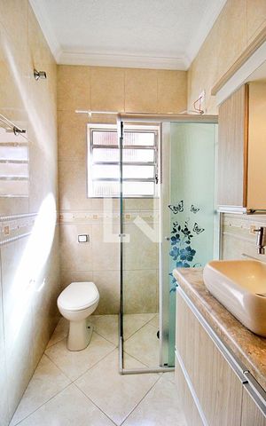 Casa à venda com 150m², 2 quartos e 2 vagasBanheiro