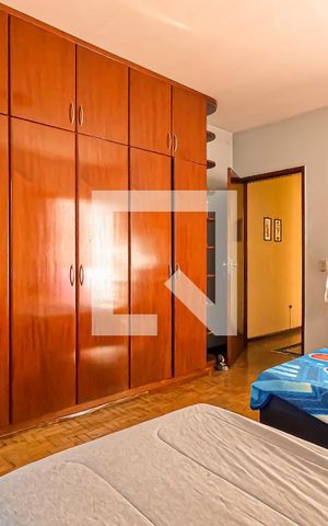 Casa à venda com 250m², 3 quartos e 2 vagas Casa à venda com 250m², 3 quartos e 2 vagasQuarto 1
