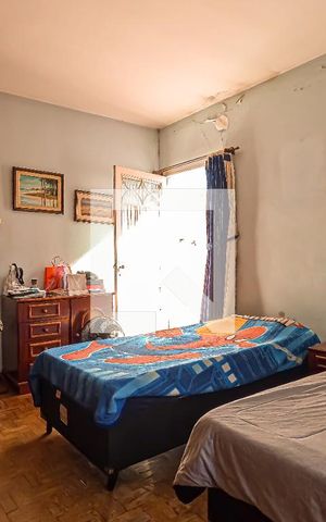 Casa à venda com 250m², 3 quartos e 2 vagas Casa à venda com 250m², 3 quartos e 2 vagasQuarto 1