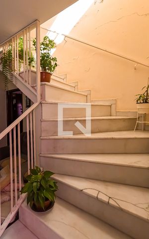 Casa à venda com 250m², 3 quartos e 2 vagas Casa à venda com 250m², 3 quartos e 2 vagasSala 1