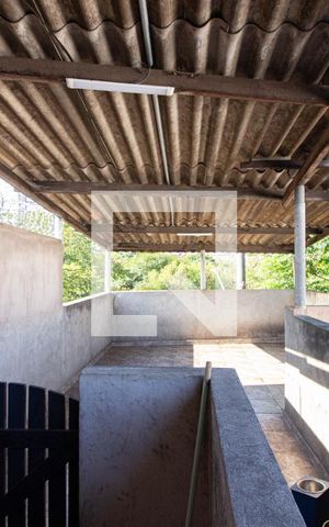 Casa à venda com 181m², 5 quartos e sem vaga Casa à venda com 181m², 5 quartos e sem vagaCasa 3