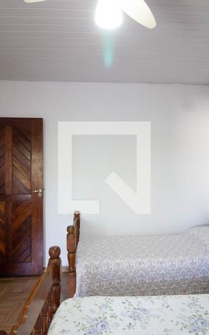 Casa à venda com 181m², 5 quartos e sem vaga Casa à venda com 181m², 5 quartos e sem vagaCasa 2