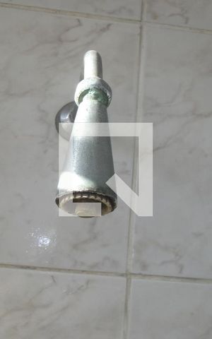 Apartamento à venda com 73m², 2 quartos e 1 vagaDetalhe banheiro
