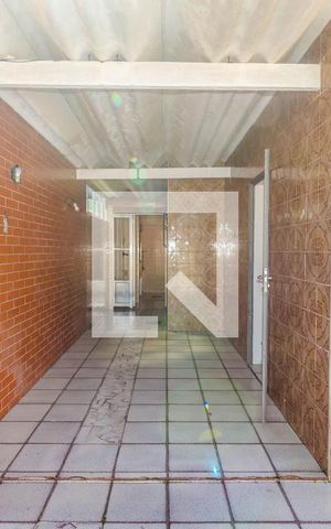 Casa para alugar com 135m², 2 quartos e 3 vagasFachada