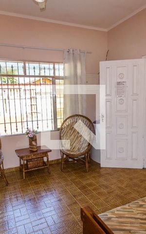Casa para alugar com 135m², 2 quartos e 3 vagasSala