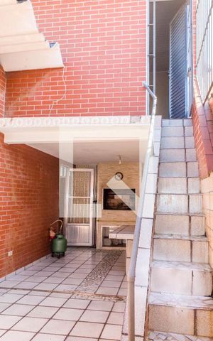 Casa para alugar com 135m², 2 quartos e 3 vagasQuintal