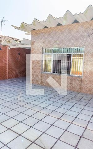 Casa para alugar com 135m², 2 quartos e 3 vagasFachada