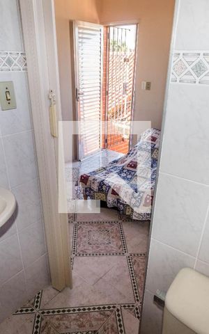 Casa para alugar com 135m², 2 quartos e 3 vagasBanheiro2