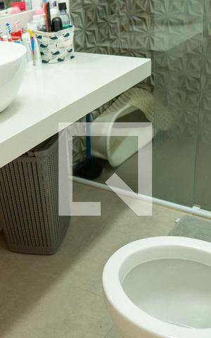 Apartamento à venda com 81m², 2 quartos e 1 vaga Apartamento à venda com 81m², 2 quartos e 1 vagaBanhiero