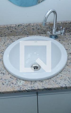 Apartamento para alugar com 58m², 2 quartos e 1 vagaBanheiro Social