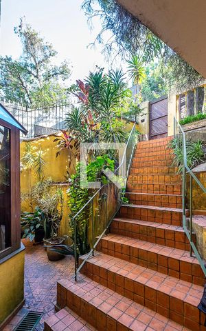 Casa à venda com 200m², 3 quartos e 2 vagasEntrada