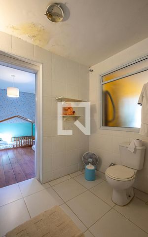 Casa à venda com 200m², 3 quartos e 2 vagasSuíte Americana - Banheiro