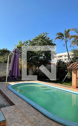 Casa à venda com 120m², 3 quartos e 2 vagasPiscina