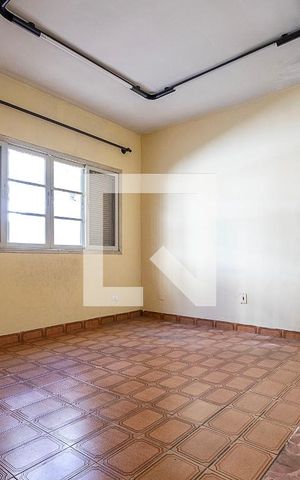 Casa à venda com 220m², 3 quartos e 2 vagas Casa à venda com 220m², 3 quartos e 2 vagasSala 2