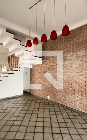 Casa à venda com 240m², 4 quartos e 3 vagas Casa à venda com 240m², 4 quartos e 3 vagasSala de Jantar