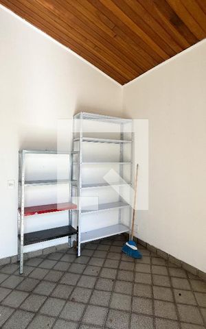 Casa à venda com 240m², 4 quartos e 3 vagas Casa à venda com 240m², 4 quartos e 3 vagasQuarto 4