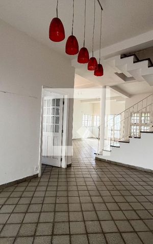 Casa à venda com 240m², 4 quartos e 3 vagas Casa à venda com 240m², 4 quartos e 3 vagasSala de Jantar
