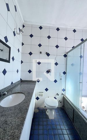 Casa à venda com 240m², 4 quartos e 3 vagas Casa à venda com 240m², 4 quartos e 3 vagasBanheiro da Suíte