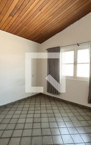 Casa à venda com 240m², 4 quartos e 3 vagas Casa à venda com 240m², 4 quartos e 3 vagasQuarto 3