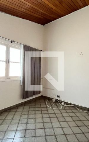 Casa à venda com 240m², 4 quartos e 3 vagas Casa à venda com 240m², 4 quartos e 3 vagasQuarto 3