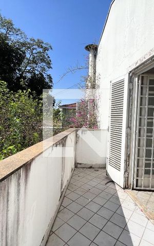 Casa à venda com 240m², 4 quartos e 3 vagas Casa à venda com 240m², 4 quartos e 3 vagasVaranda do Quarto 4