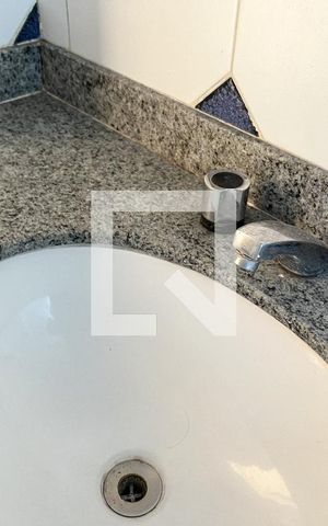 Casa à venda com 240m², 4 quartos e 3 vagas Casa à venda com 240m², 4 quartos e 3 vagasBanheiro Corredor