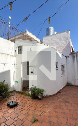 Casa à venda com 240m², 4 quartos e 3 vagas Casa à venda com 240m², 4 quartos e 3 vagasQuintal