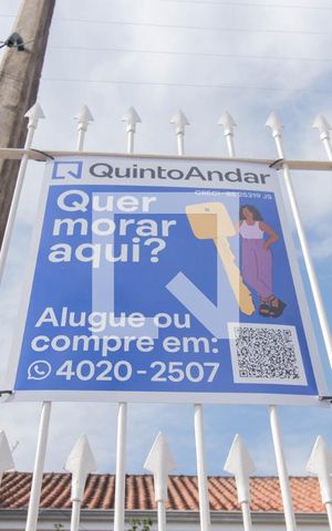 Casa à venda com 180m², 3 quartos e 1 vaga Casa à venda com 180m², 3 quartos e 1 vagaFachada