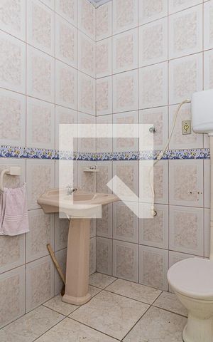 Casa para alugar com 500m², 3 quartos e 2 vagasBanheiro 2