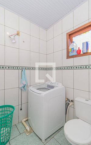 Casa para alugar com 500m², 3 quartos e 2 vagasBanheiro 1