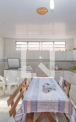 Casa para alugar com 500m², 3 quartos e 2 vagasCozinha