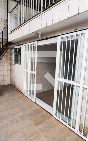 Casa para alugar com 180m², 2 quartos e sem vaga Casa para alugar com 180m², 2 quartos e sem vagaVaranda