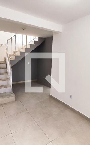 Casa para alugar com 180m², 2 quartos e sem vaga Casa para alugar com 180m², 2 quartos e sem vagaSala