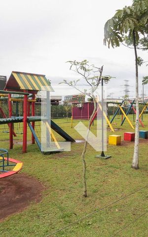 Apartamento à venda com 47m², 2 quartos e 1 vaga Apartamento à venda com 47m², 2 quartos e 1 vagaÁrea comum - Playground