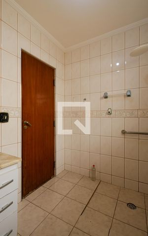 Casa à venda com 192m², 2 quartos e 3 vagasBanheiro