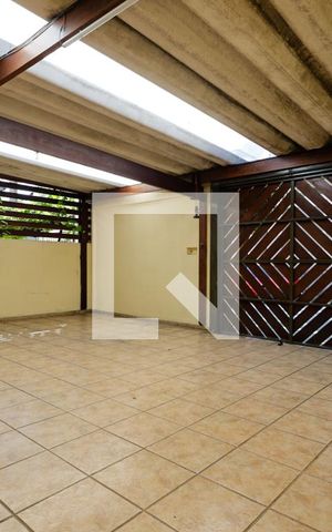Casa à venda com 192m², 2 quartos e 3 vagasGaragem