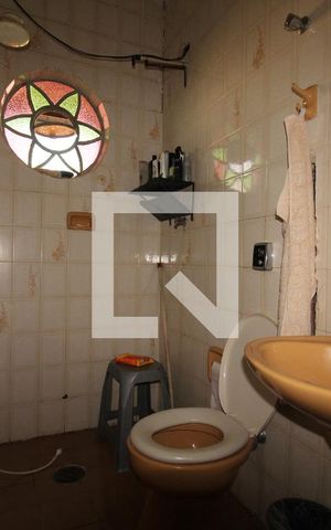 Casa à venda com 158m², 3 quartos e 2 vagasbanheiro 3