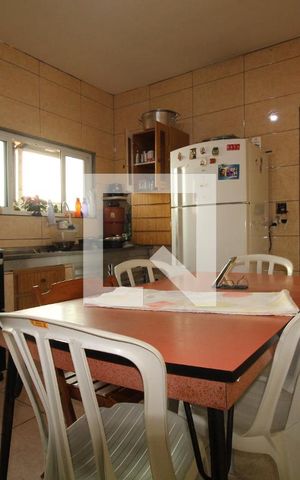 Casa à venda com 158m², 3 quartos e 2 vagasCozinha