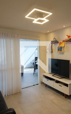 Casa de condomínio à venda com 392m², 4 quartos e 6 vagasSala de TV
