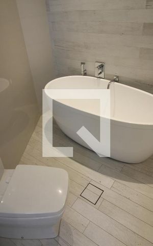 Casa de condomínio à venda com 392m², 4 quartos e 6 vagasQuarto 4 - Banheiro