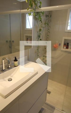 Casa de condomínio à venda com 392m², 4 quartos e 6 vagasQuarto 4 - Banheiro