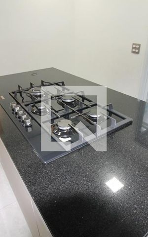 Casa de condomínio à venda com 392m², 4 quartos e 6 vagasCozinha