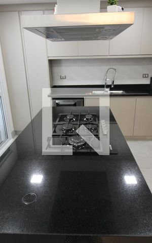 Casa de condomínio à venda com 392m², 4 quartos e 6 vagasCozinha