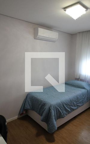 Casa de condomínio à venda com 392m², 4 quartos e 6 vagasQuarto 3 - Suíte