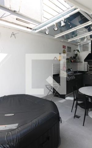 Casa de condomínio à venda com 392m², 4 quartos e 6 vagasÁrea gourmet